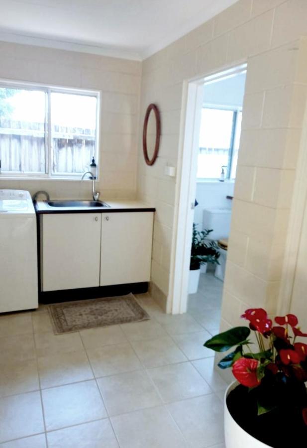 J & Ella'S Holiday House - 2 Bedroom, 2 Bathroom Home Cooktown Exterior photo