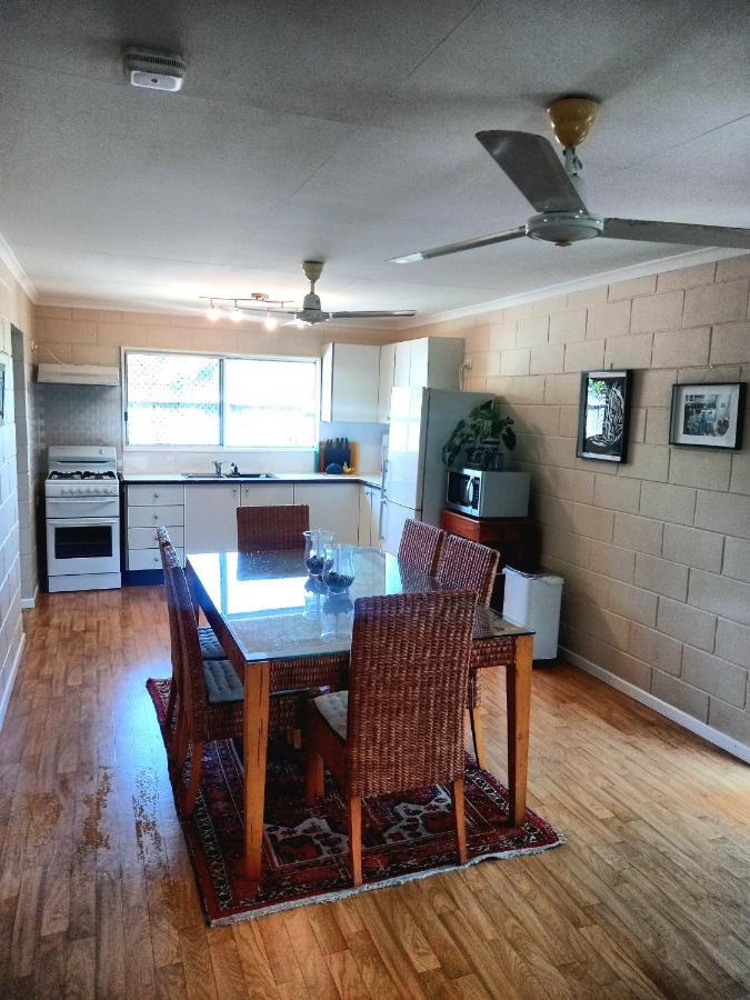 J & Ella'S Holiday House - 2 Bedroom, 2 Bathroom Home Cooktown Exterior photo